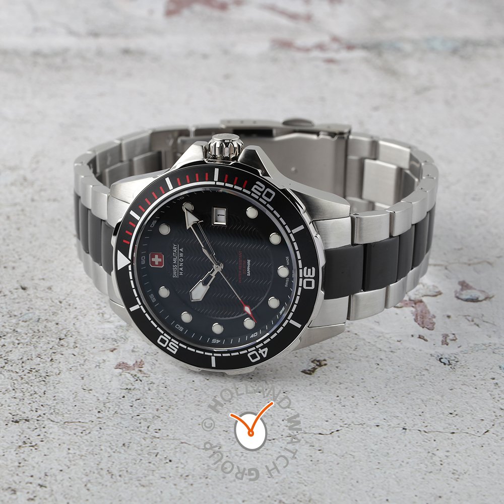 swiss military hanowa neptune diver